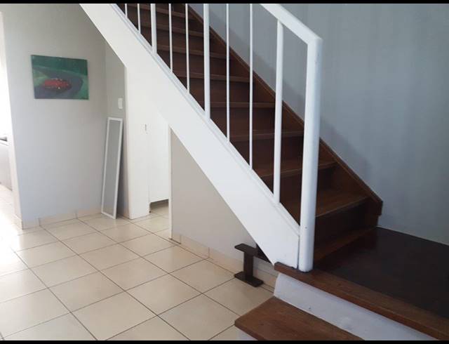3 BEDROOM TOWNHOUSE RENTED IN ST GEORGES PARK